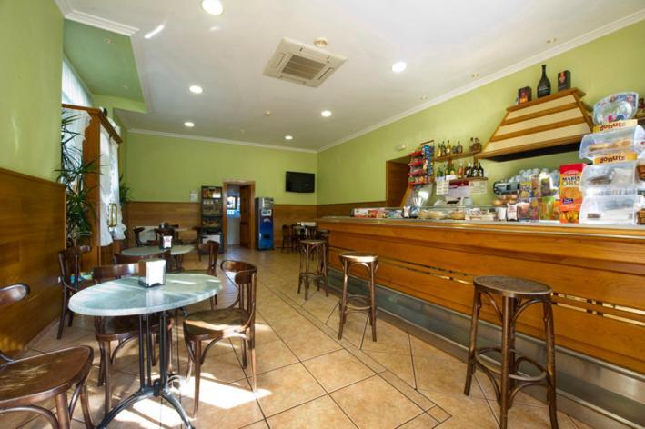 קנגס דל נרסאה Hotel Restaurante La Casilla מראה חיצוני תמונה