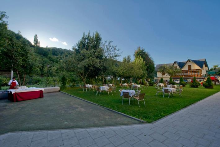 קנגס דל נרסאה Hotel Restaurante La Casilla מראה חיצוני תמונה