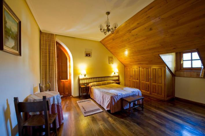 קנגס דל נרסאה Hotel Restaurante La Casilla חדר תמונה