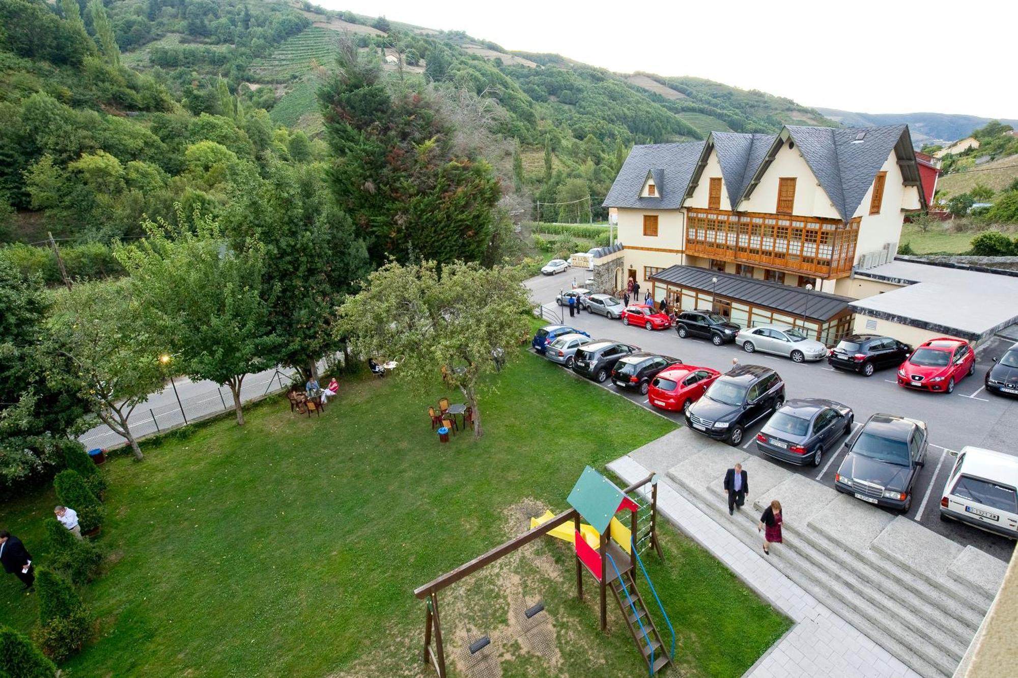 קנגס דל נרסאה Hotel Restaurante La Casilla מראה חיצוני תמונה